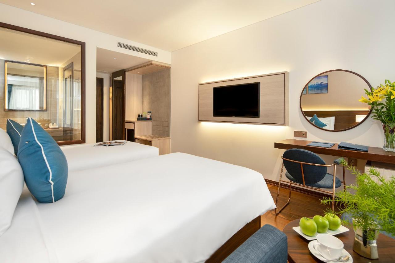 Canvas Danang Beach Hotel Екстериор снимка
