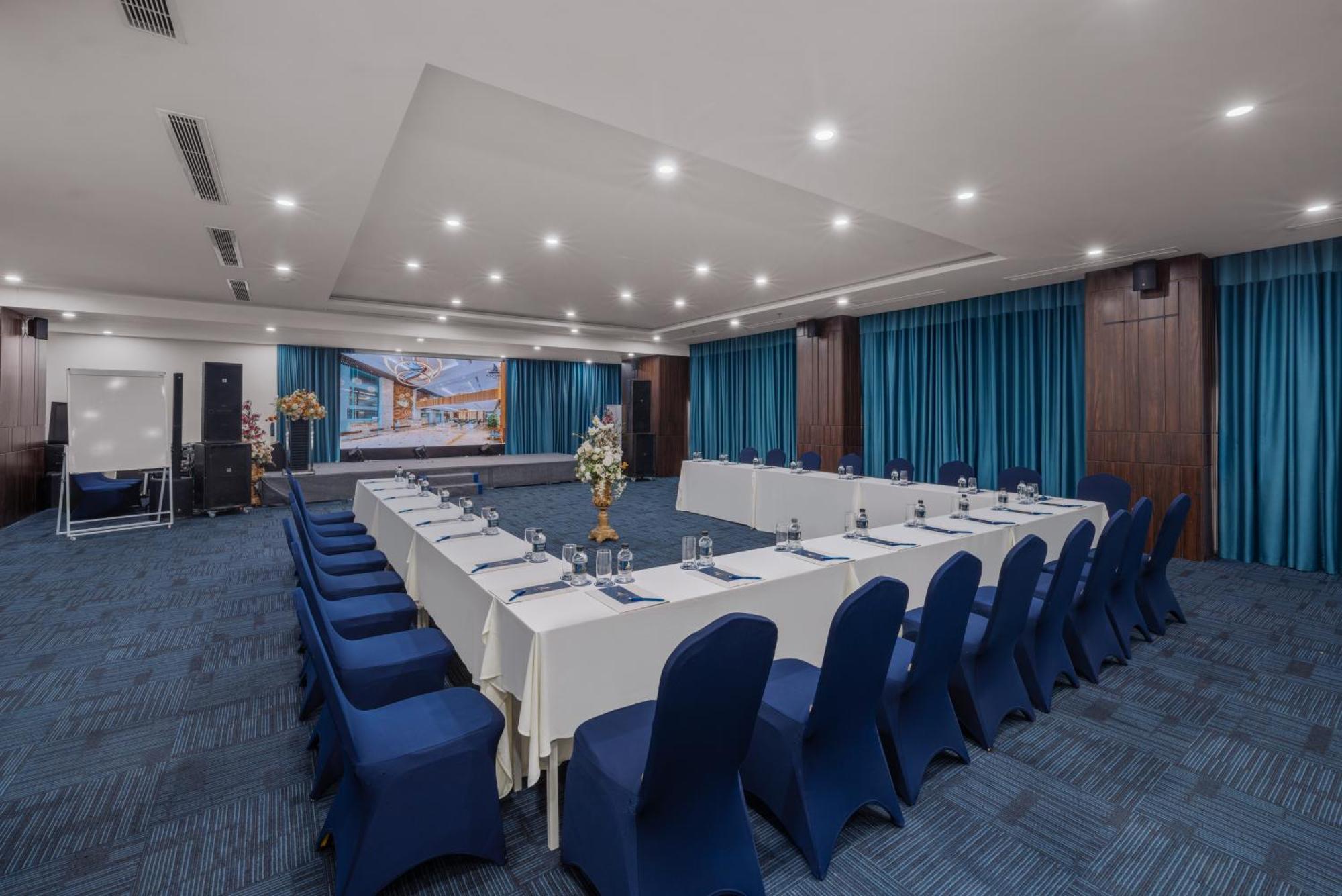Canvas Danang Beach Hotel Екстериор снимка